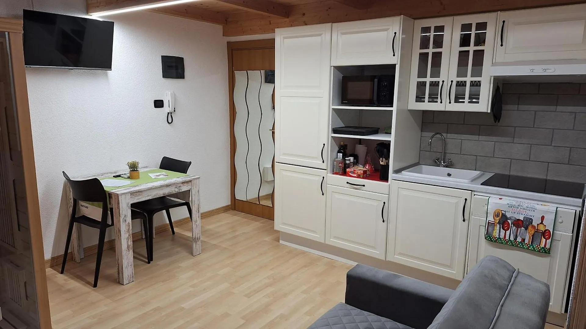 Apartment Romantico - Il Tuo Week End Di Coppia In Valtellina Sauna Grosio